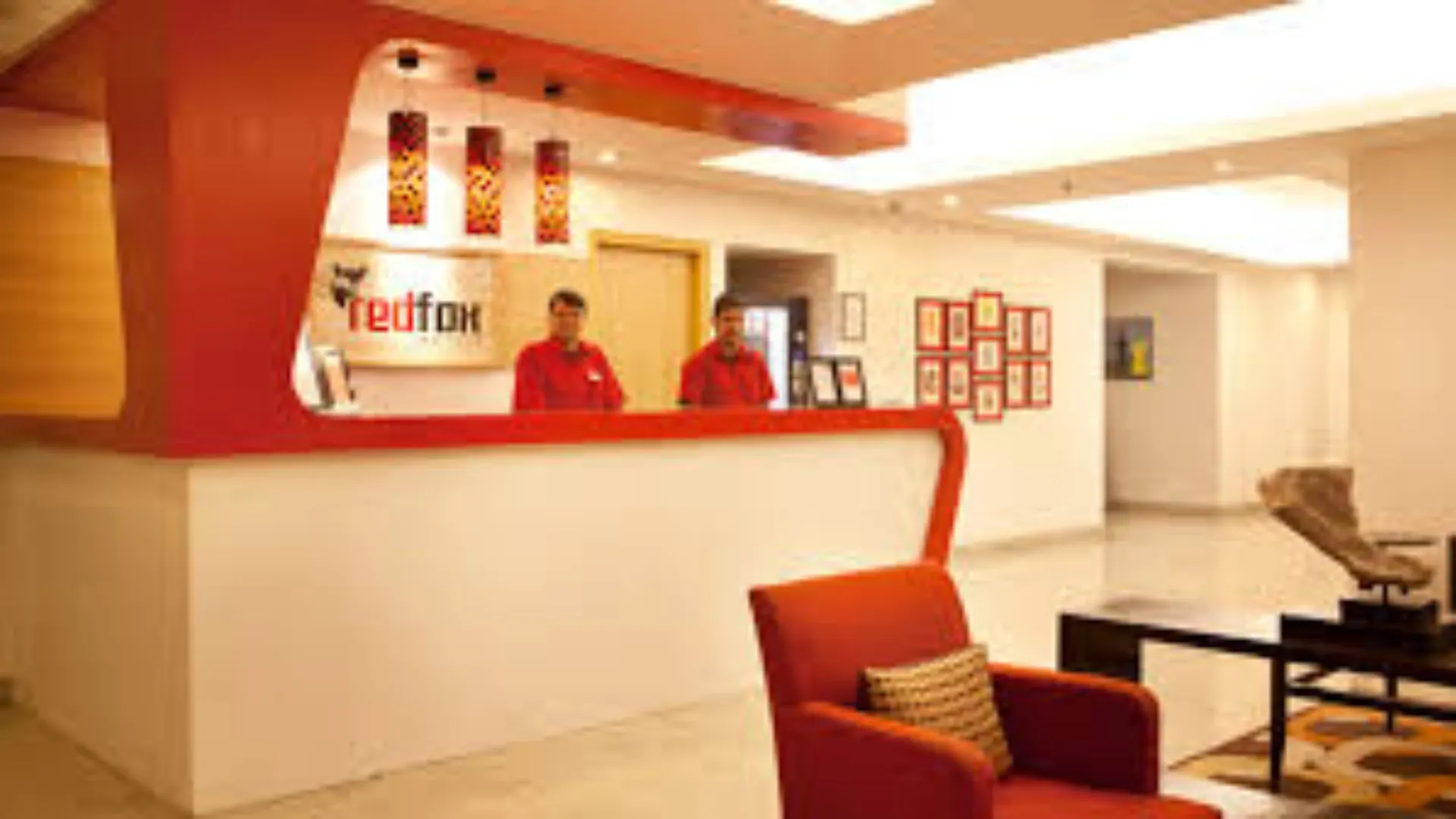 Red Fox Hotel, Chandīgarh