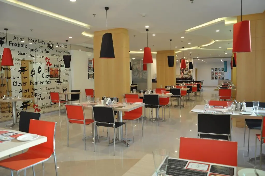 Red Fox Hotel, Chandīgarh