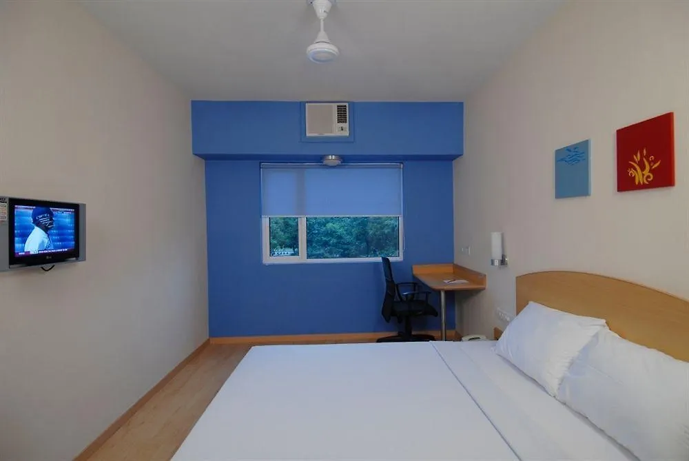 Red Fox Hotel, Chandīgarh