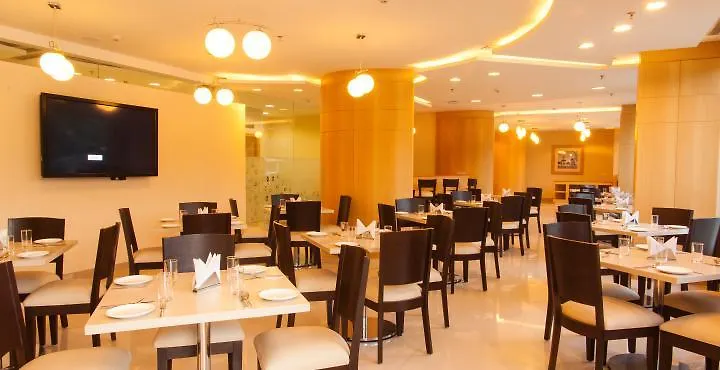 *** Hotel Red Fox Hotel, Chandigarh India