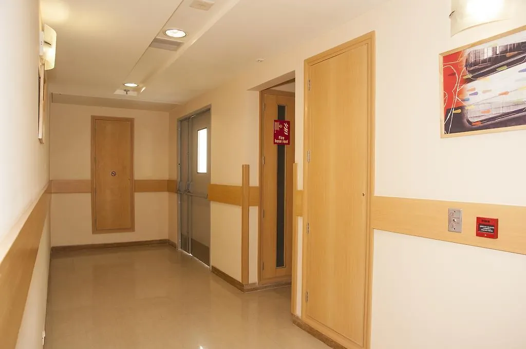 Red Fox Hotel, Chandigarh Hotel
