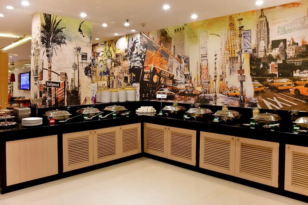 Red Fox Hotel, Chandigarh 3*,  India