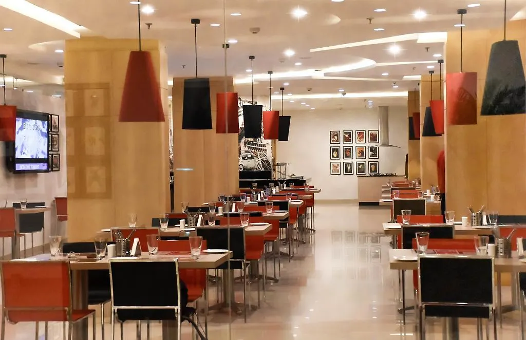 Red Fox Hotel, Chandigarh 3*,